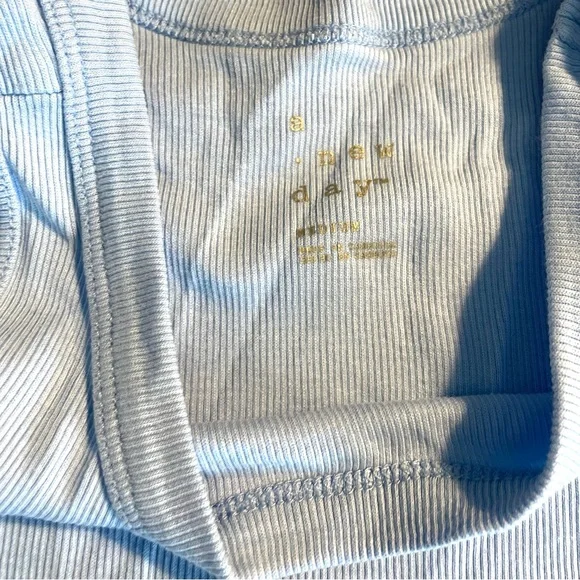 Bundle: a new day Bright  Ribbed Tank Top. M - Picture 6 of 8